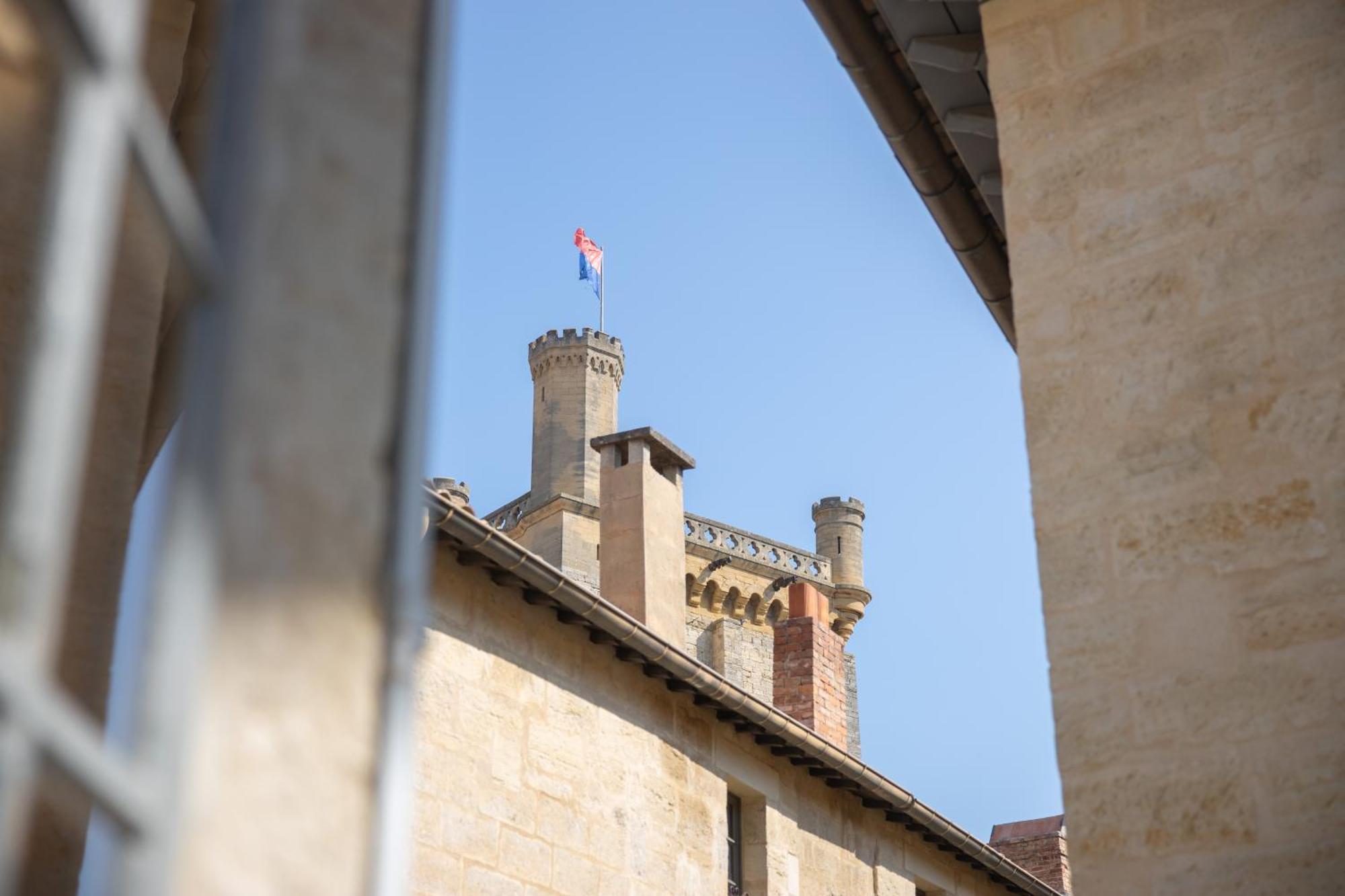 Bon Jour Uzes Apartamento Exterior foto